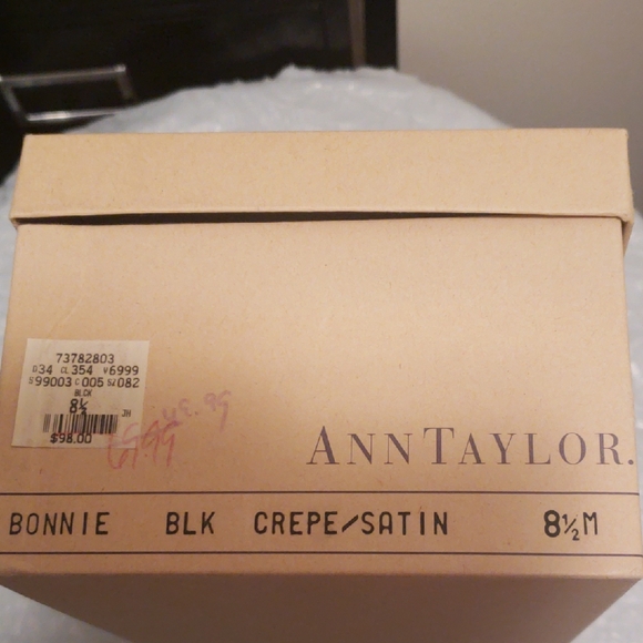 Ann Taylor Black Crepe/Satin Shoes - Size 8.5 M - Picture 3 of 6